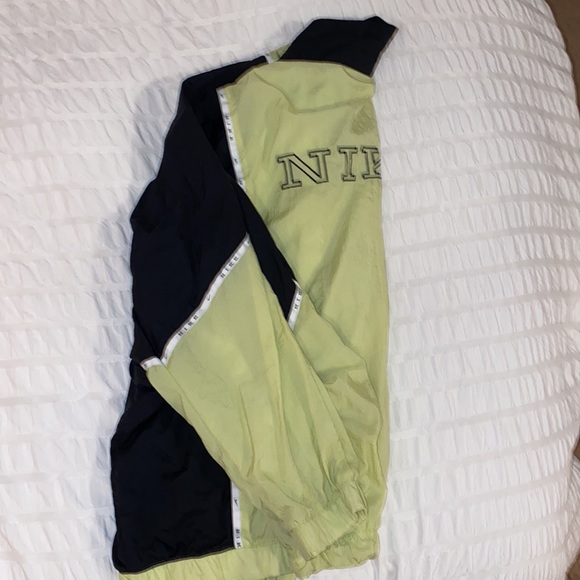 VINTAGE NIKE ZIP UP - Picture 6 of 6